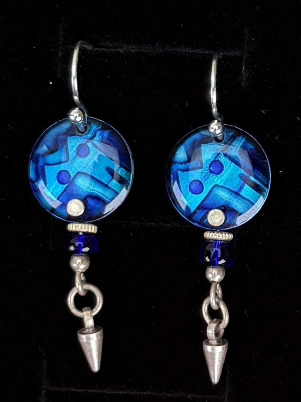 Pretty Silvertone and blue small lightweight pierced dangle earrings